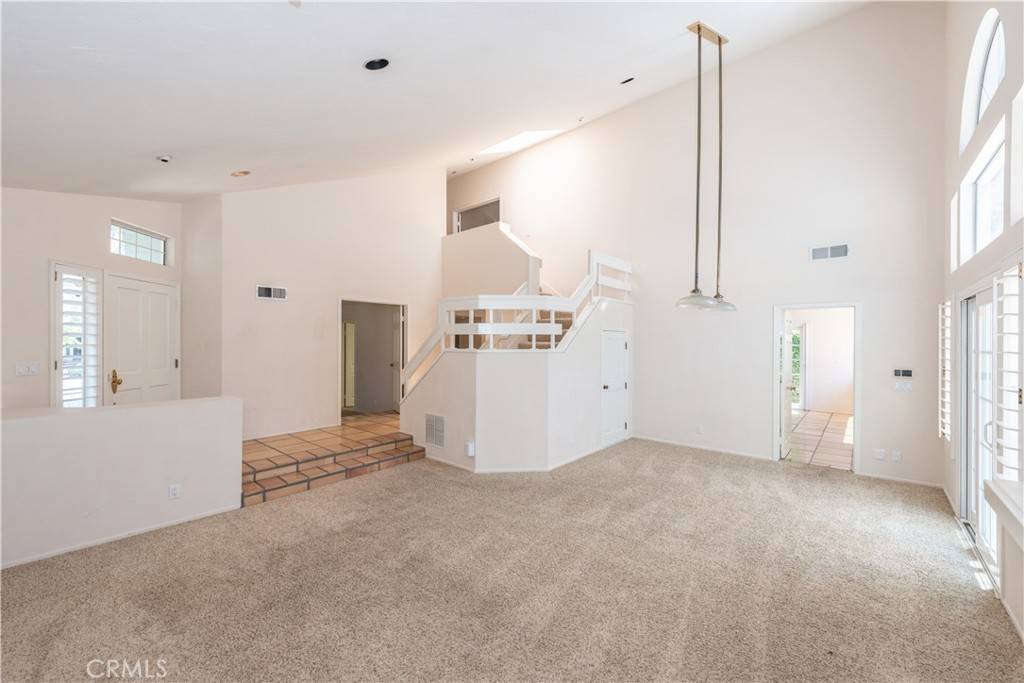 Irvine, CA 92614,6 Woodflower