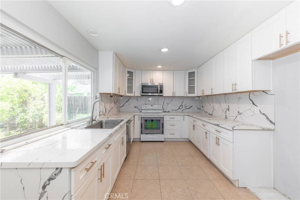 Irvine, CA 92606,14272 Utrillo Drive