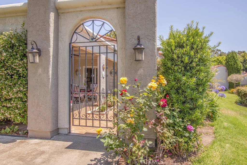 Laguna Woods, CA 92637,5521 Via La Mesa #C