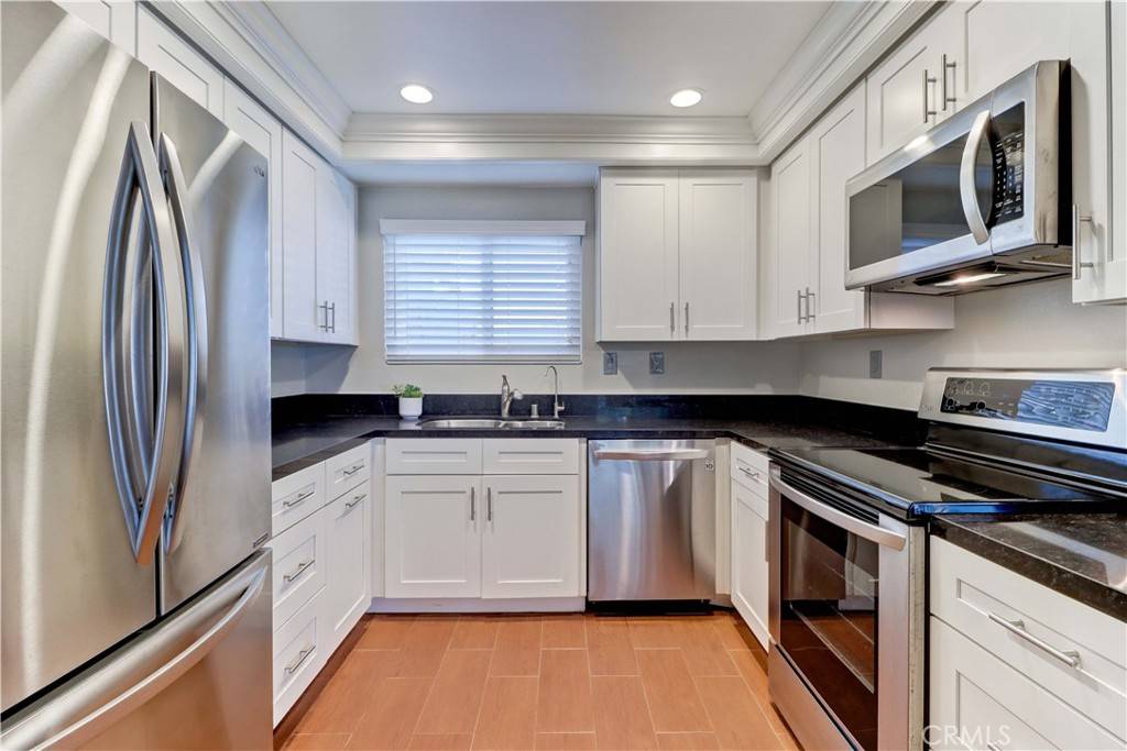 Laguna Woods, CA 92637,5371 Punta Alta #2G