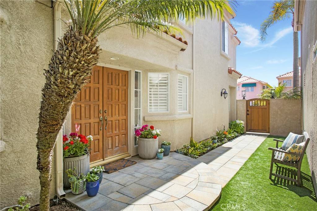 Dana Point, CA 92629,70 Saint Michael