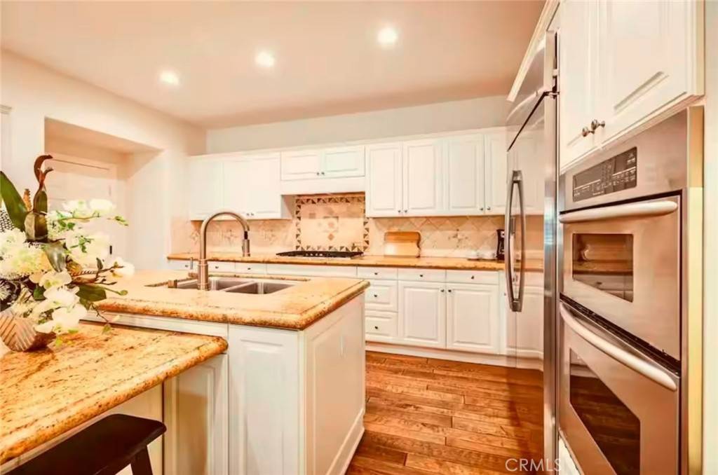 Mission Viejo, CA 92694,6 Gilly Flower ST