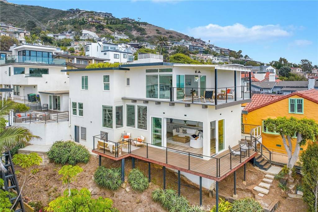 Laguna Beach, CA 92651,32015 Point Place