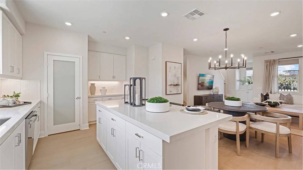 Anaheim, CA 92805,1860 S Union ST #8