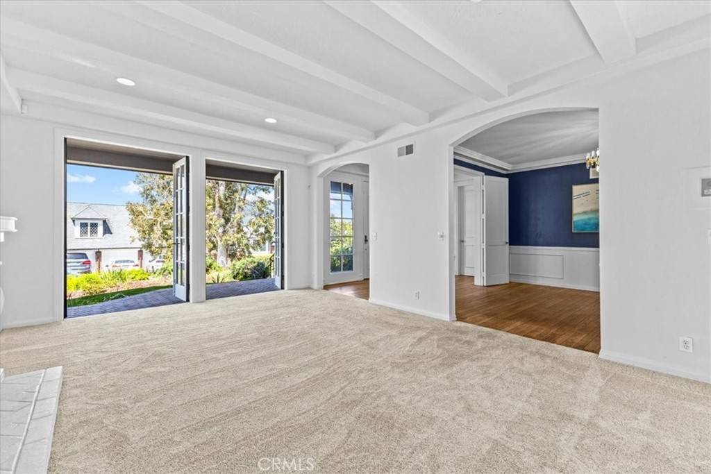 Newport Beach, CA 92660,18 Narbonne
