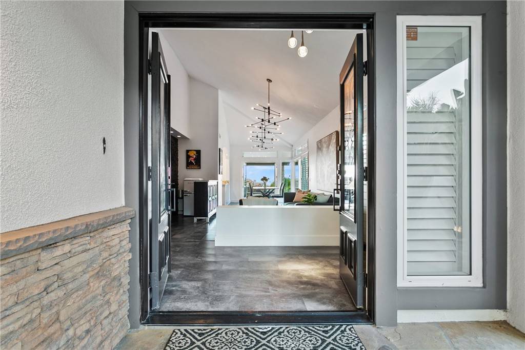 Laguna Niguel, CA 92677,30282 Sonrisa