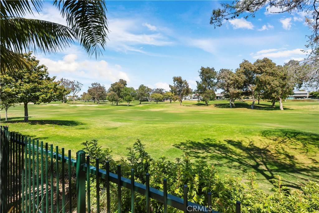 Huntington Beach, CA 92648,19352 Beckonridge LN