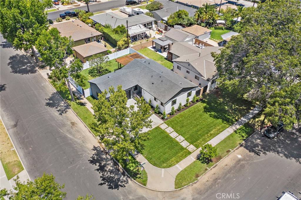 Santa Ana, CA 92706,2405 Larchmont AVE