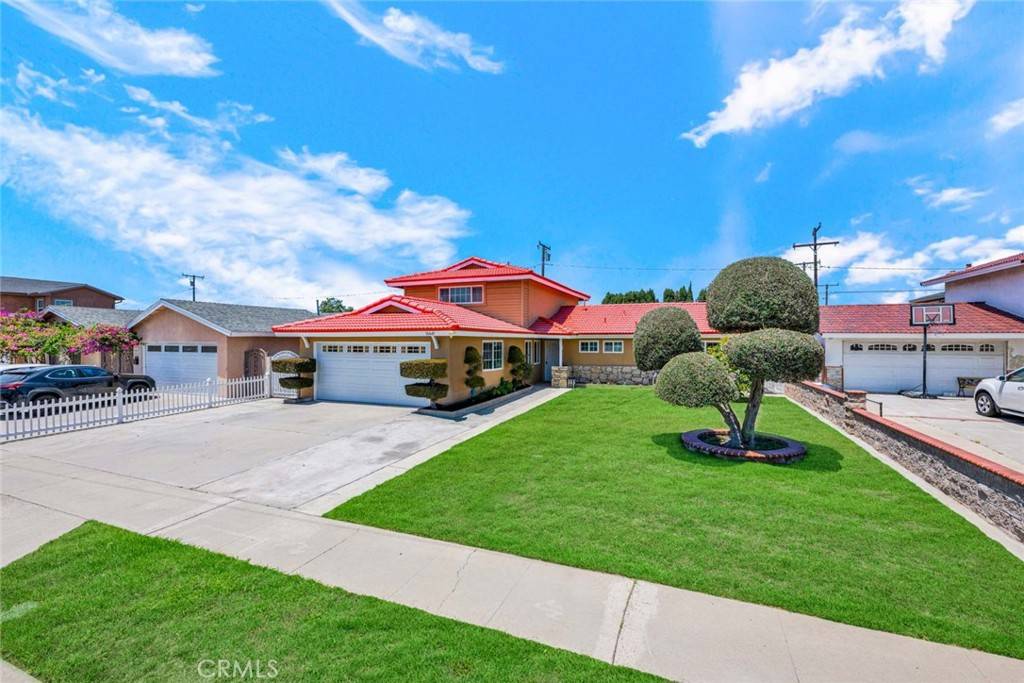 Fountain Valley, CA 92708,10449 Margarita AVE