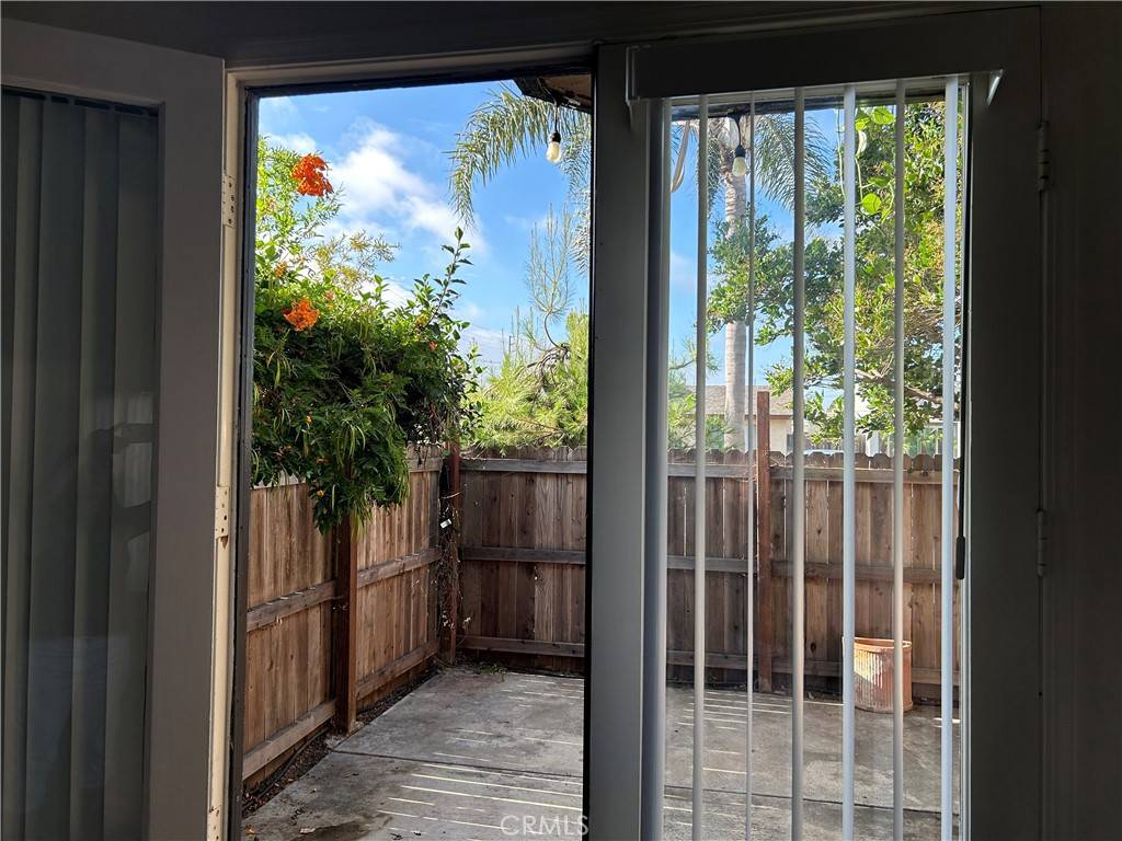 Huntington Beach, CA 92648,212 Rochester AVE