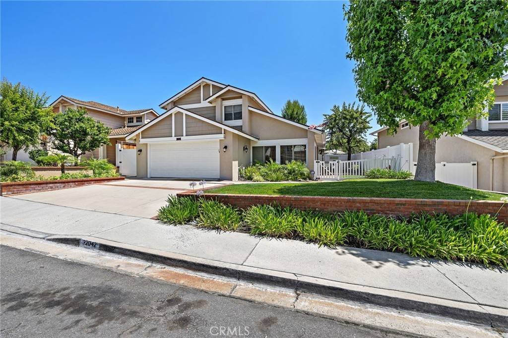 Rancho Santa Margarita, CA 92679,32042 Pleasant Glen Road