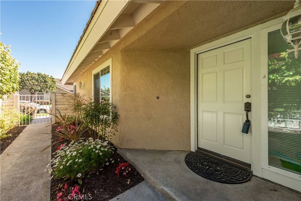 Irvine, CA 92614,10 Windsong