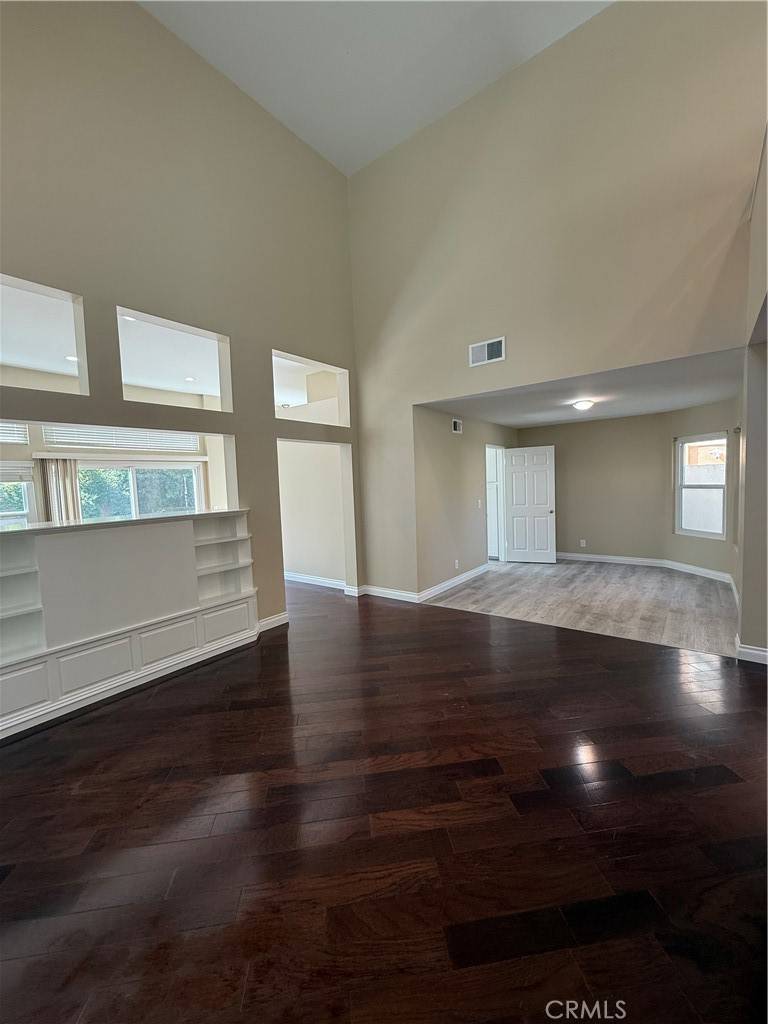 Irvine, CA 92614,15 Toscany