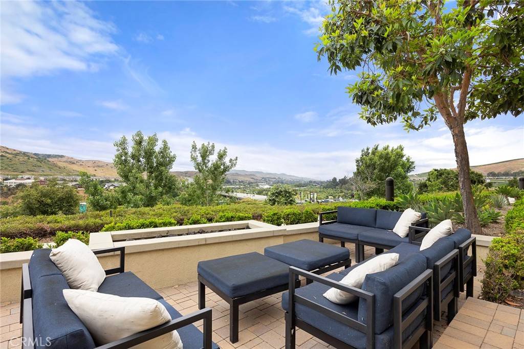 Rancho Mission Viejo, CA 92694,6 Alzada ST