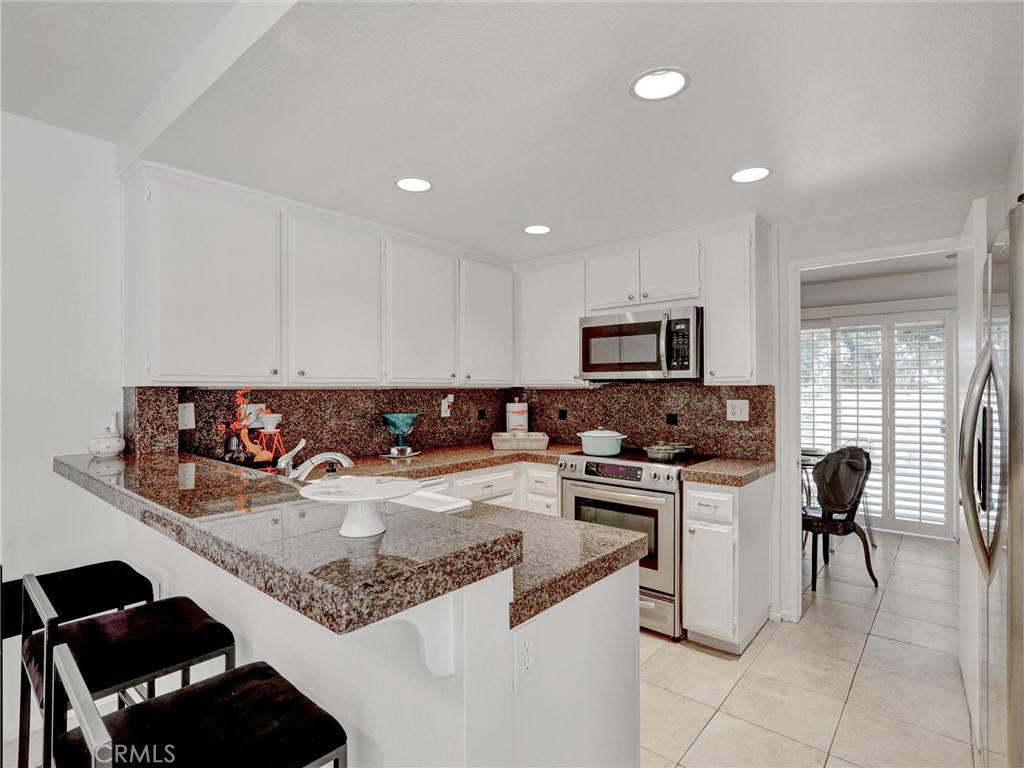 Irvine, CA 92604,43 Glenhurst #24