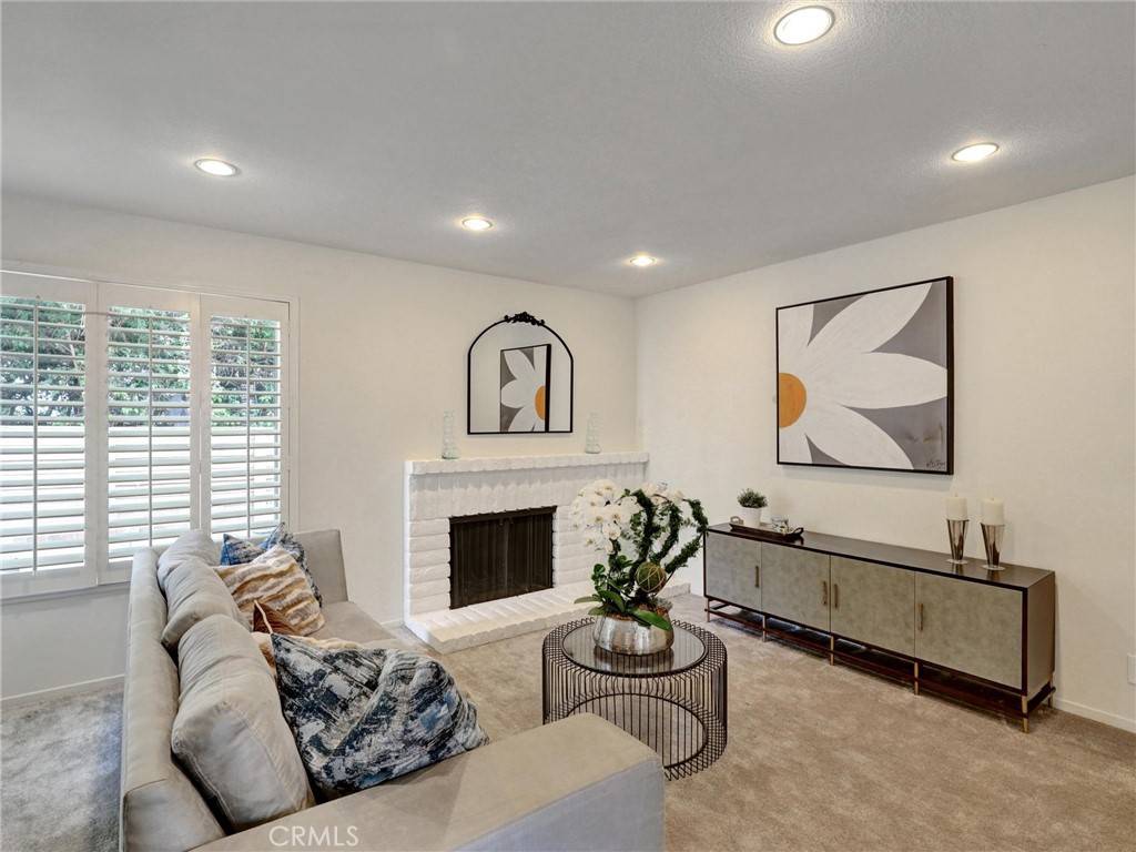 Irvine, CA 92604,43 Glenhurst
