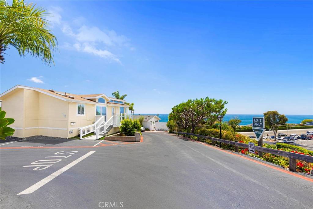 Laguna Beach, CA 92651,30802 Coast #C6