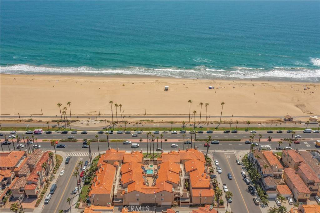 Huntington Beach, CA 92648,2000 Pacific Coast Highway #313