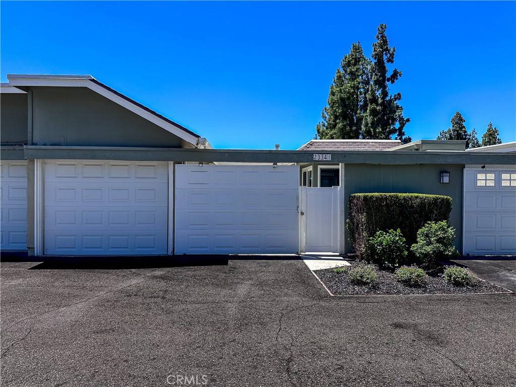Laguna Hills, CA 92653,23341 Caminito Telmo