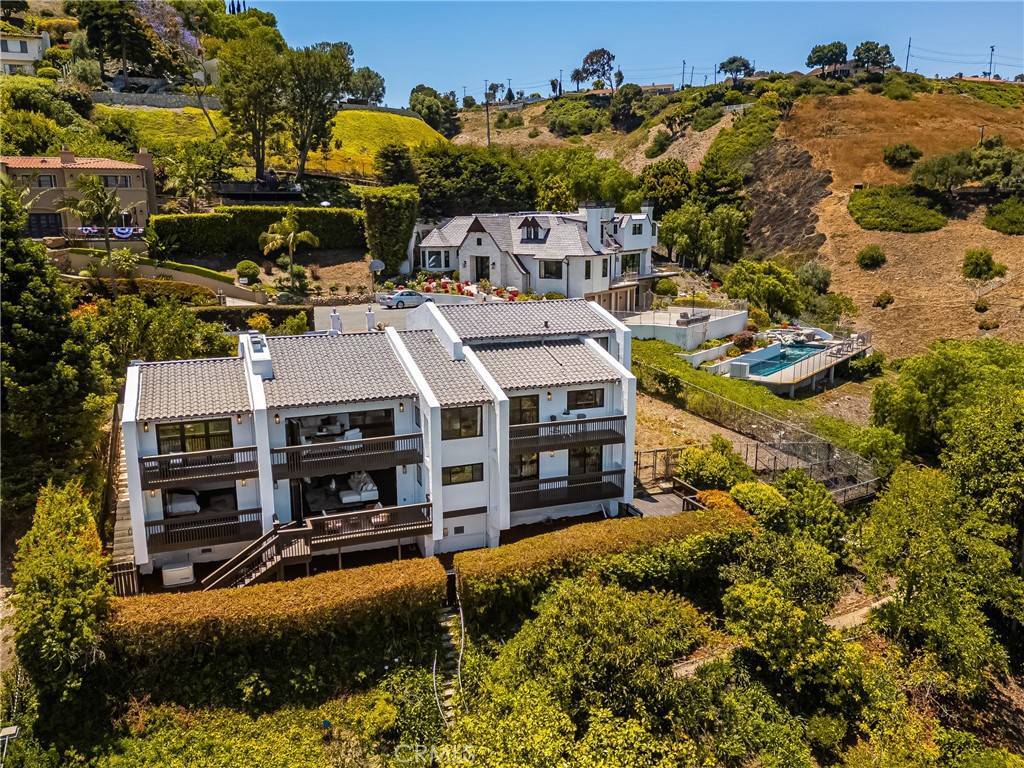 Rancho Palos Verdes, CA 90275,5 Yellow Brick RD