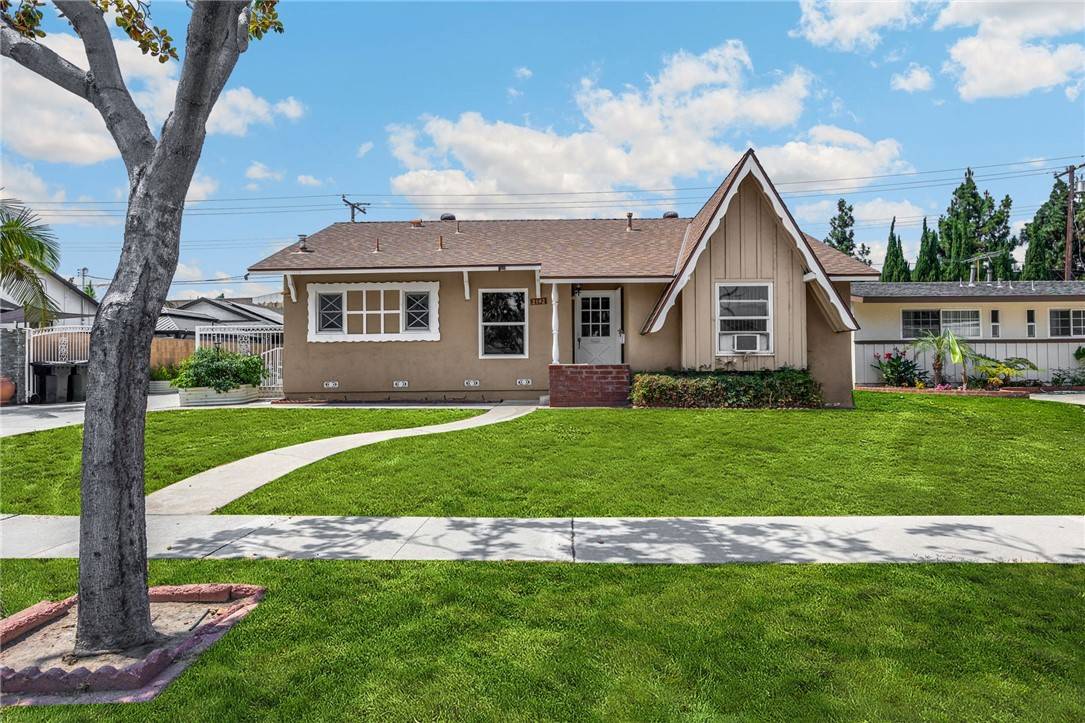 Fullerton, CA 92833,2142 W Houston AVE