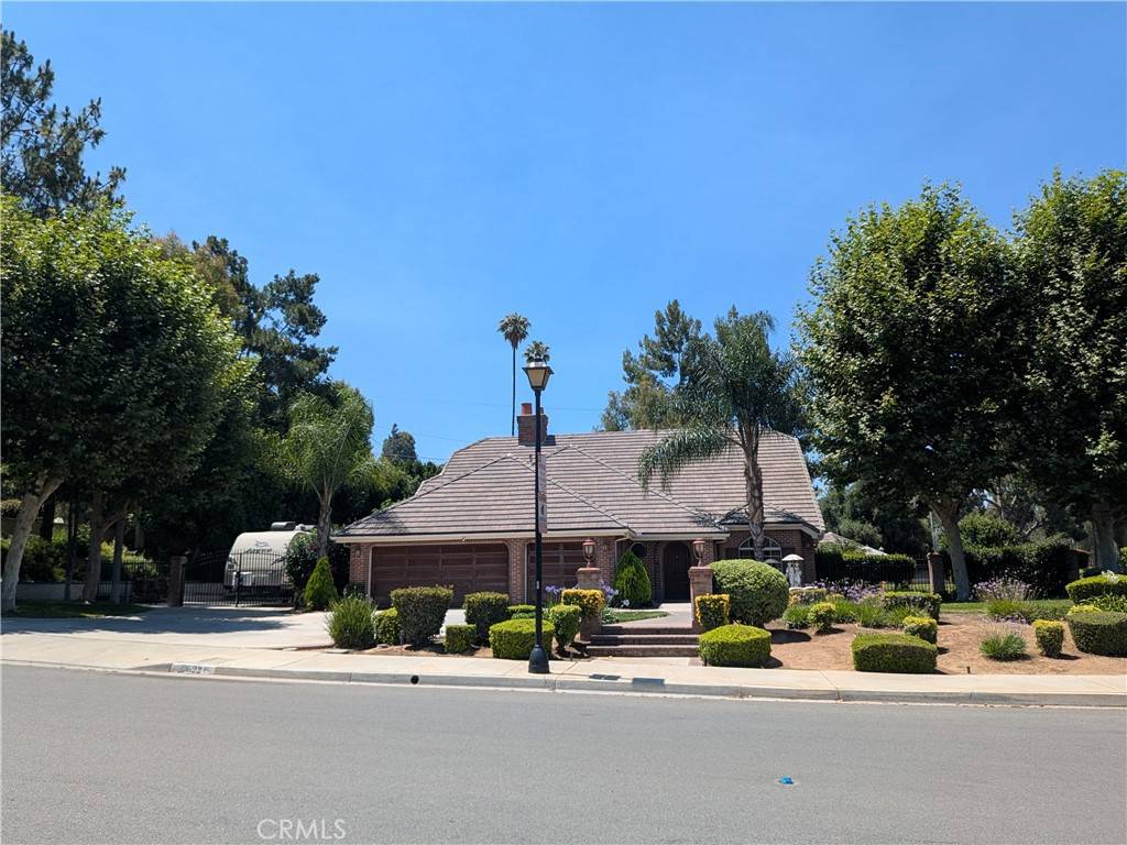 Riverside, CA 92506,2622 Chauncy PL