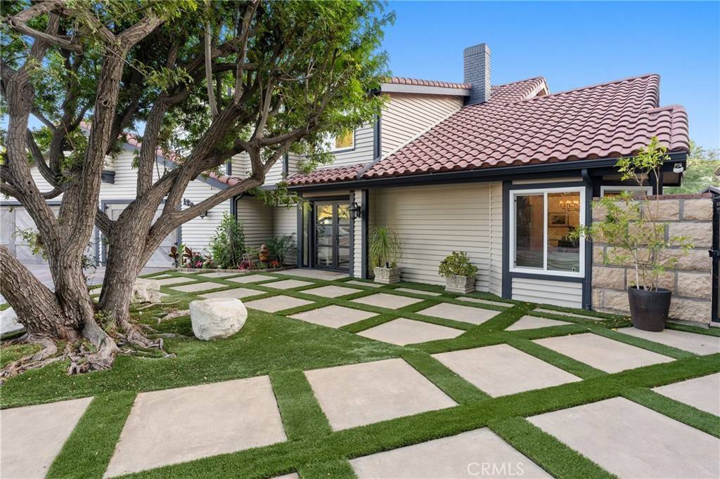 Yorba Linda, CA 92886,19022 Shamrock LN