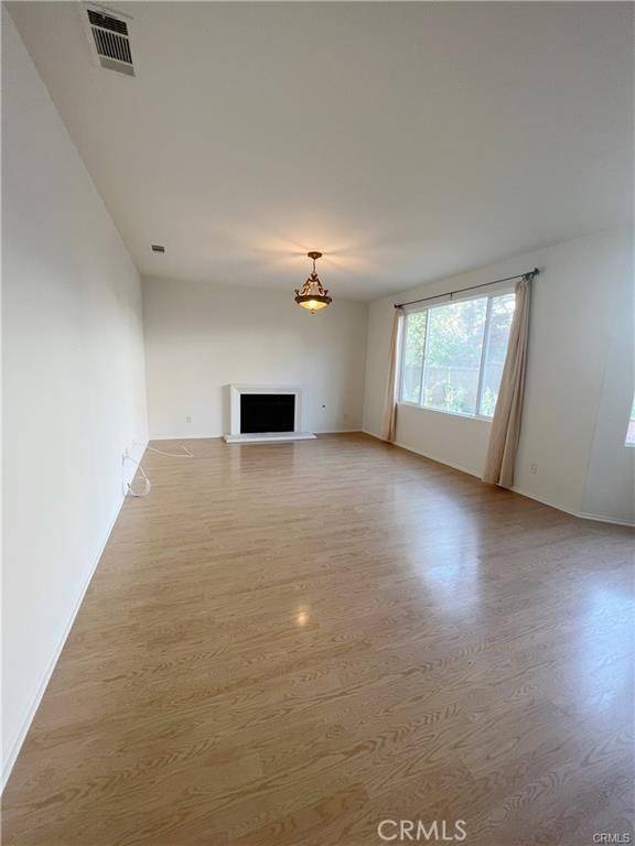 Irvine, CA 92602,11 Iron Springs