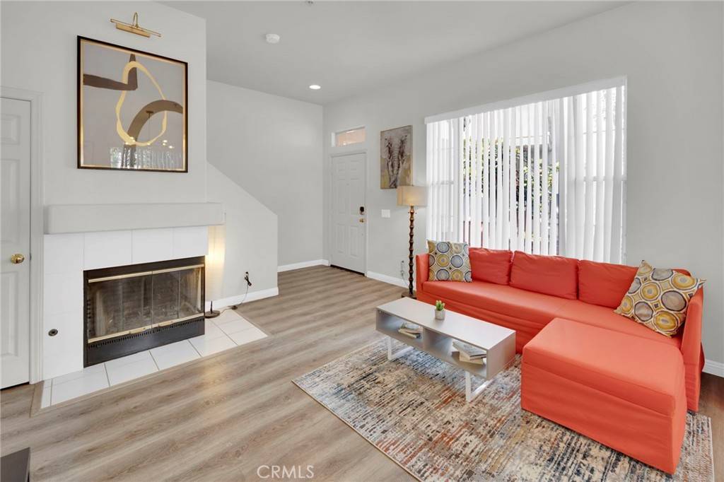 Tustin, CA 92782,2850 Ballesteros LN