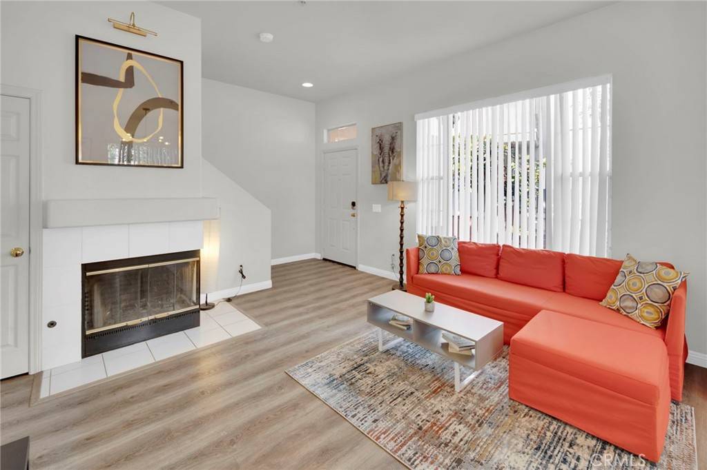 Tustin, CA 92782,2850 Ballesteros LN