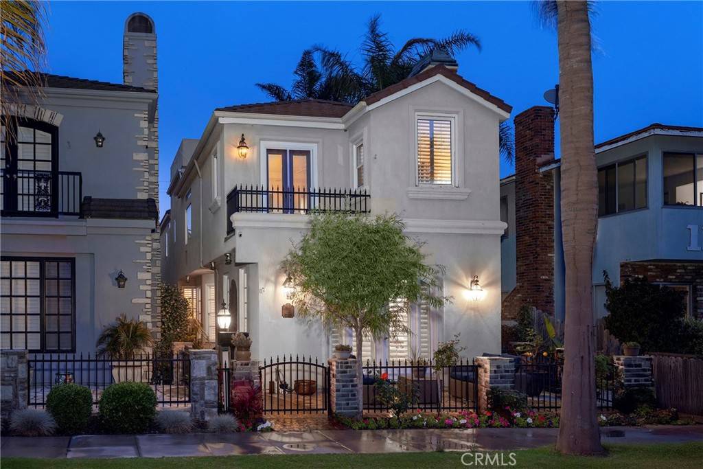 Seal Beach, CA 90740,113 5th ST