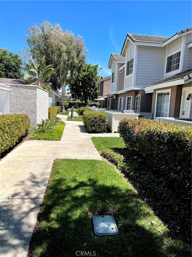 Irvine, CA 92620,47 Christamon S #18