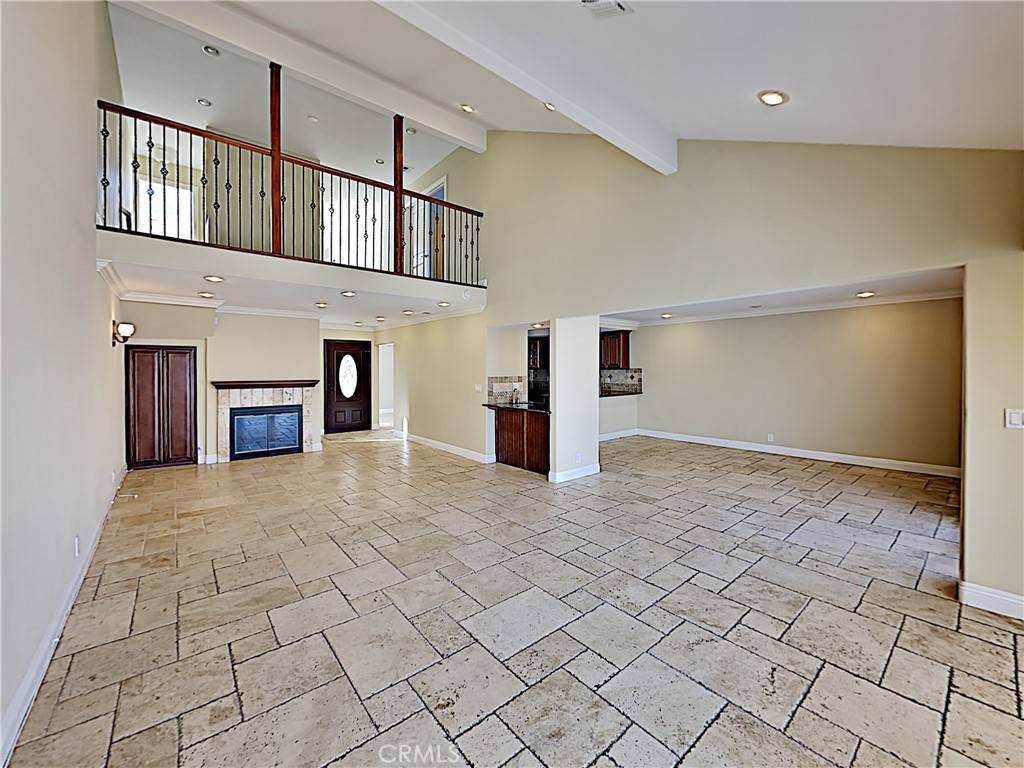 Oxnard, CA 93035,2030 Kingsbridge WAY
