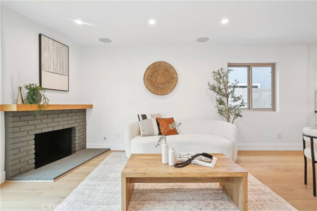 Costa Mesa, CA 92626,1147 Charleston ST