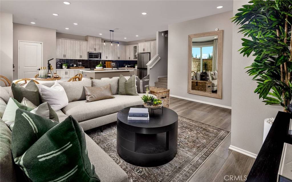 Ontario, CA 91761,4110 S S. SUNFLOWER PASEO #204