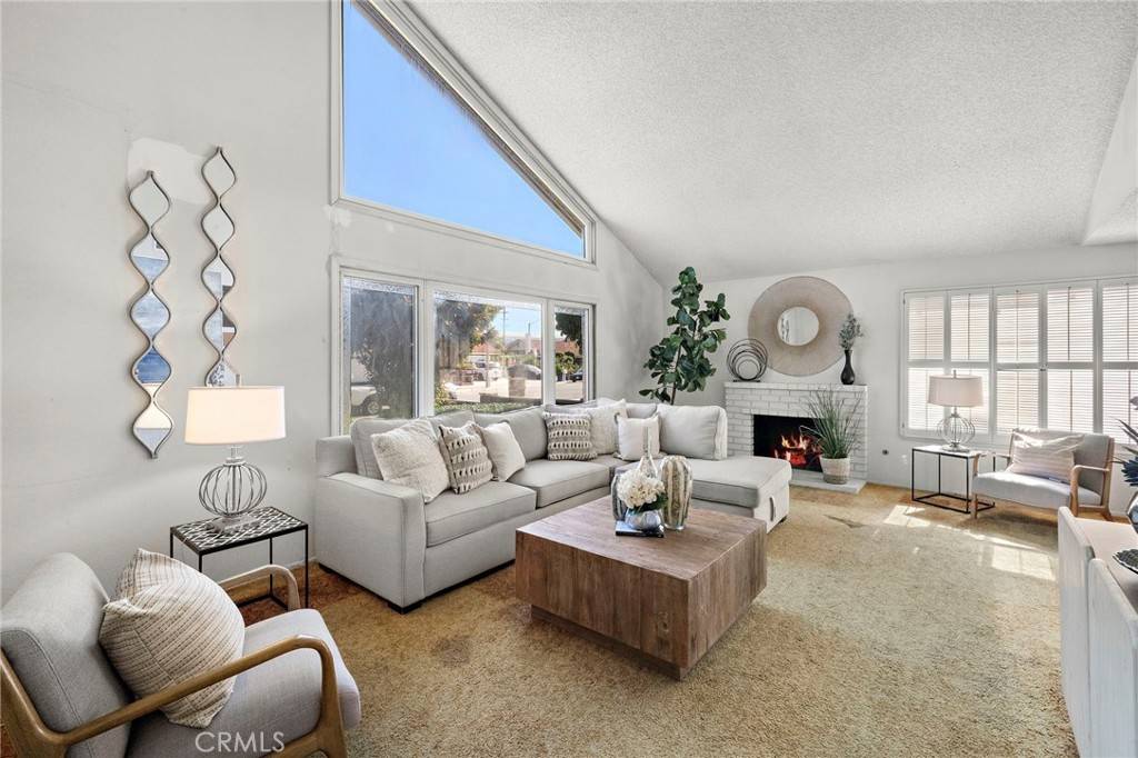 Fountain Valley, CA 92708,11551 Gladstone Circle