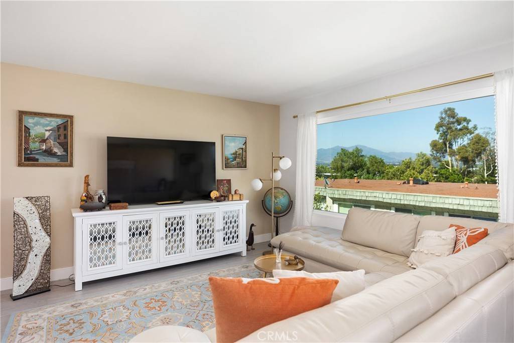 Laguna Hills, CA 92653,23332 Caminito Lazaro #260