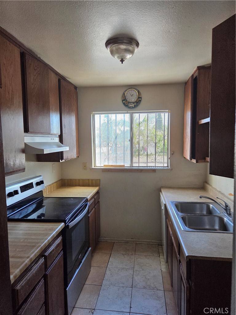 Santa Ana, CA 92703,627 N Bristol ST #34