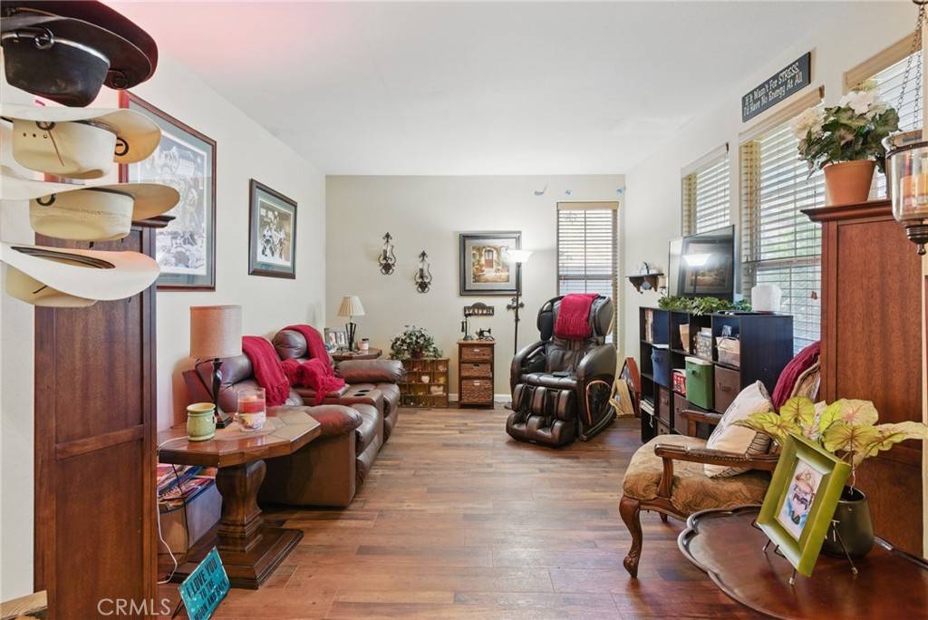 Bakersfield, CA 93312,5604 Running Brook ST