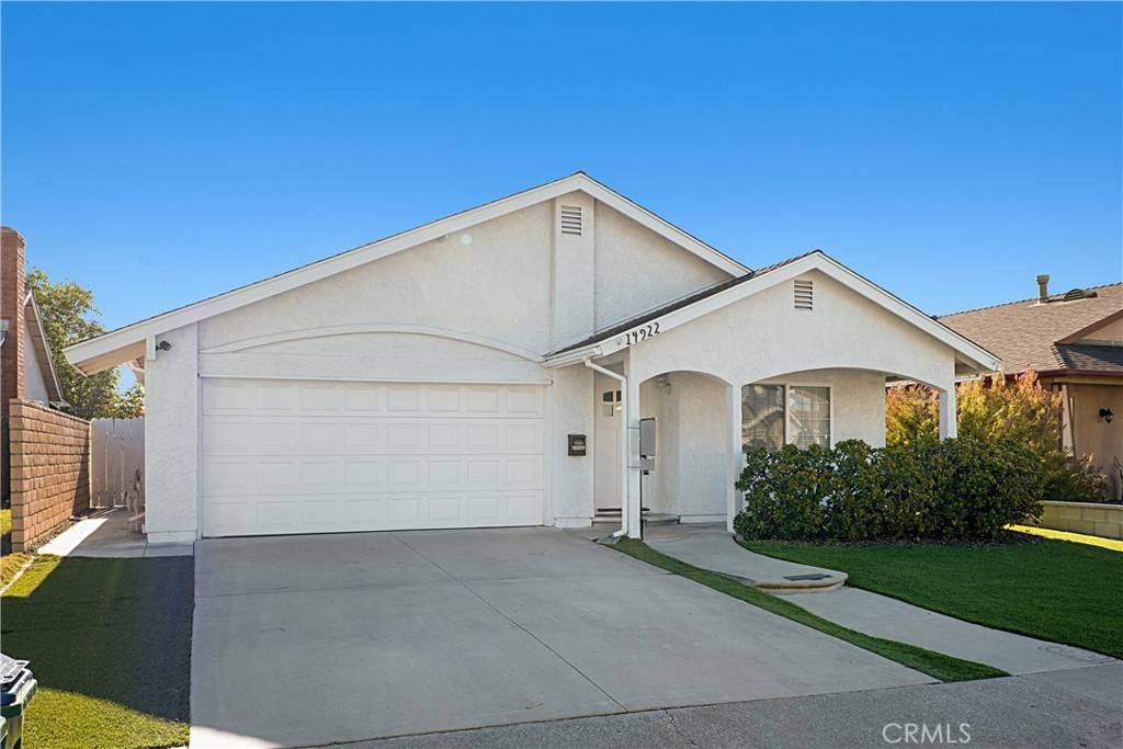 Irvine, CA 92604,14922 Groveview LN