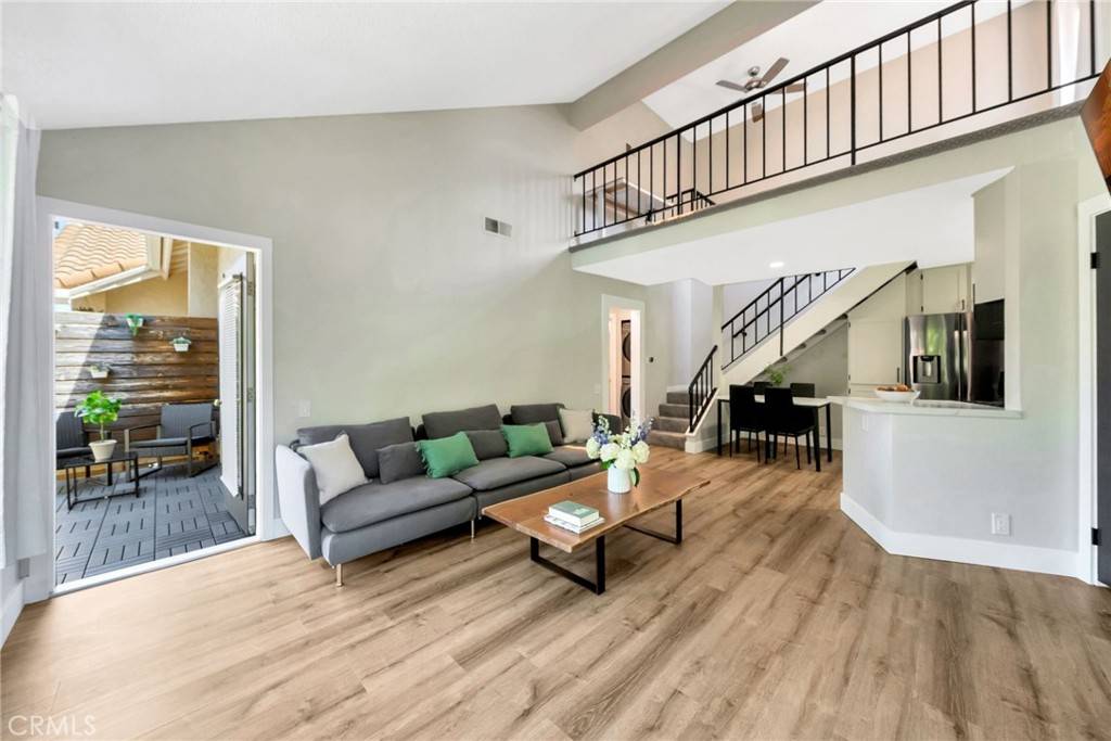 Lake Forest, CA 92679,18940 Canyon Hill Dr.