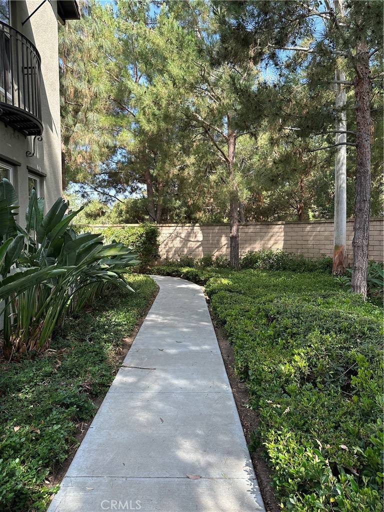 Irvine, CA 92603,29 Stepping Stone