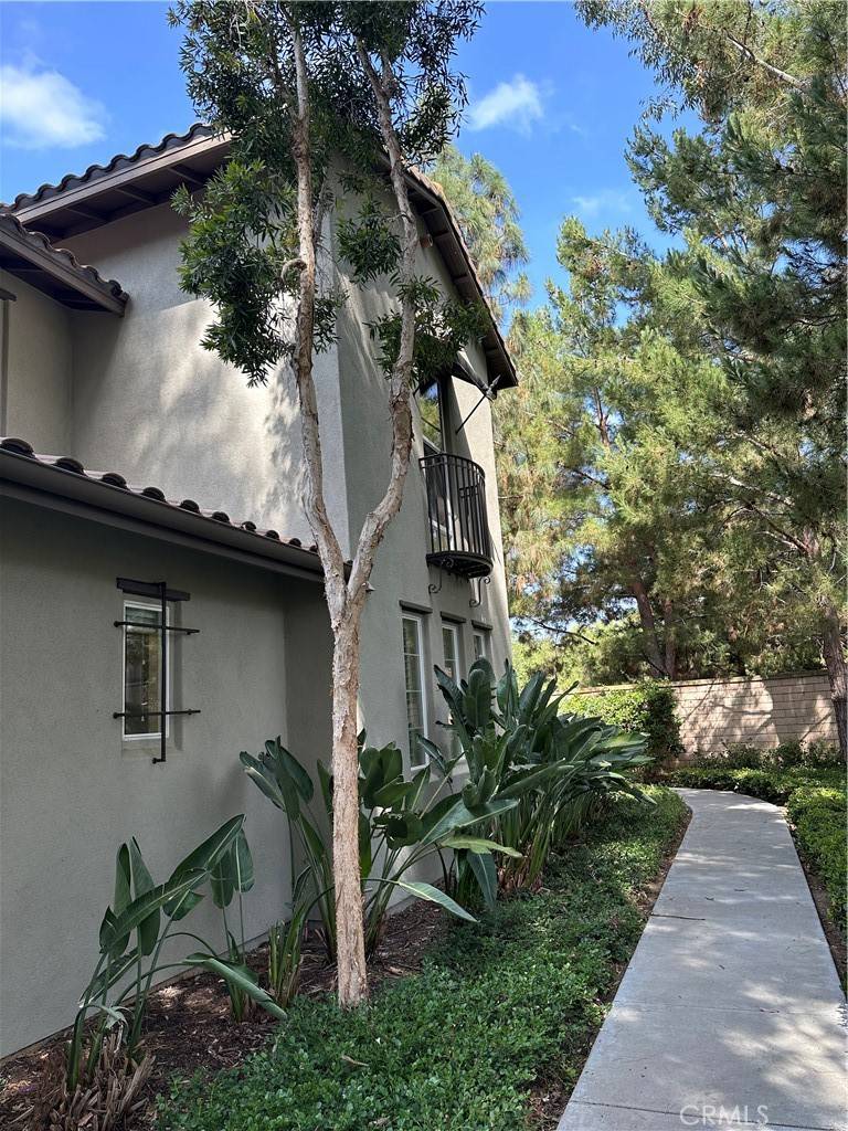 Irvine, CA 92603,29 Stepping Stone
