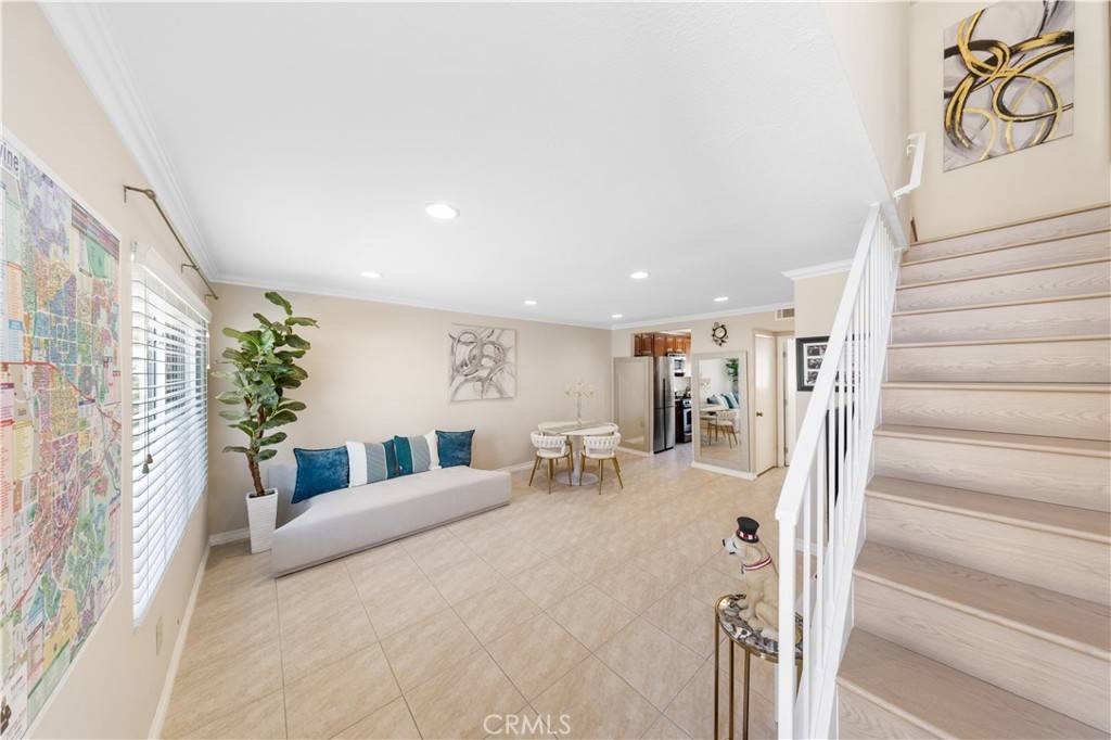 Irvine, CA 92604,54 Kazan ST #27