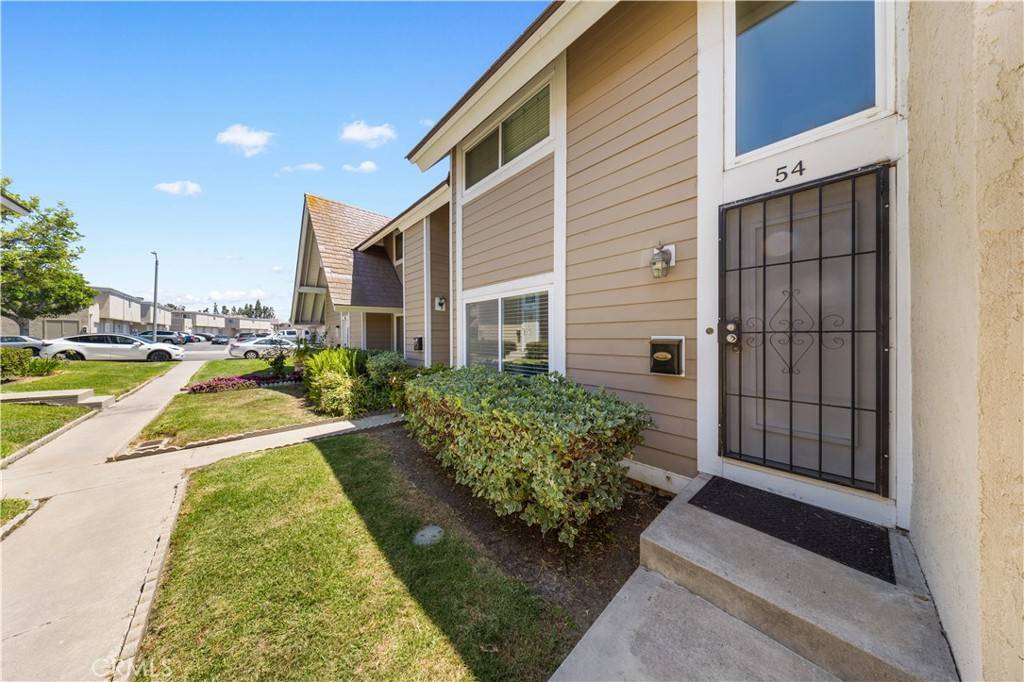 Irvine, CA 92604,54 Kazan ST #27