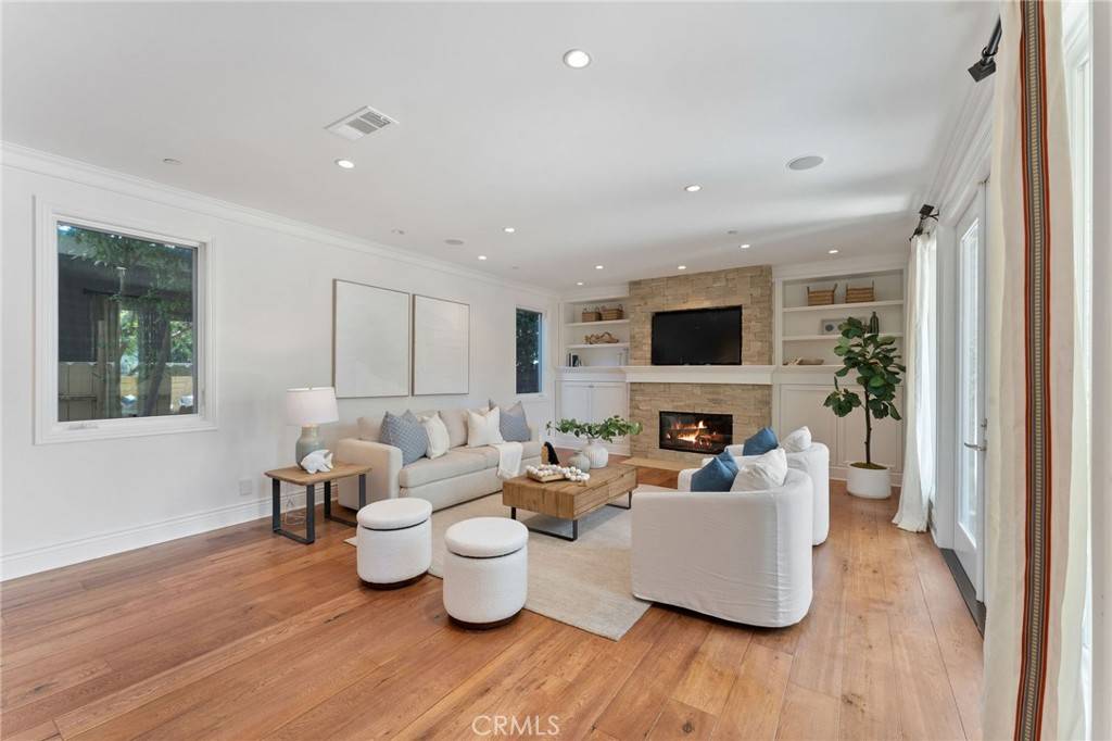 Corona Del Mar, CA 92625,3201 4th Avenue AVE