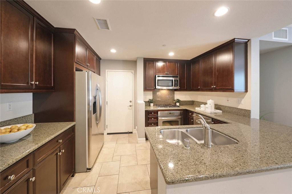 Aliso Viejo, CA 92656,12 Citadel DR #DR204