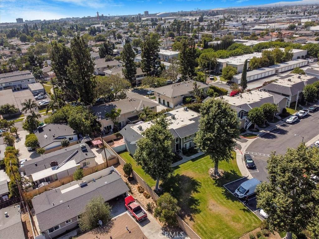 Orange, CA 92868,700 W Walnut AVE #17