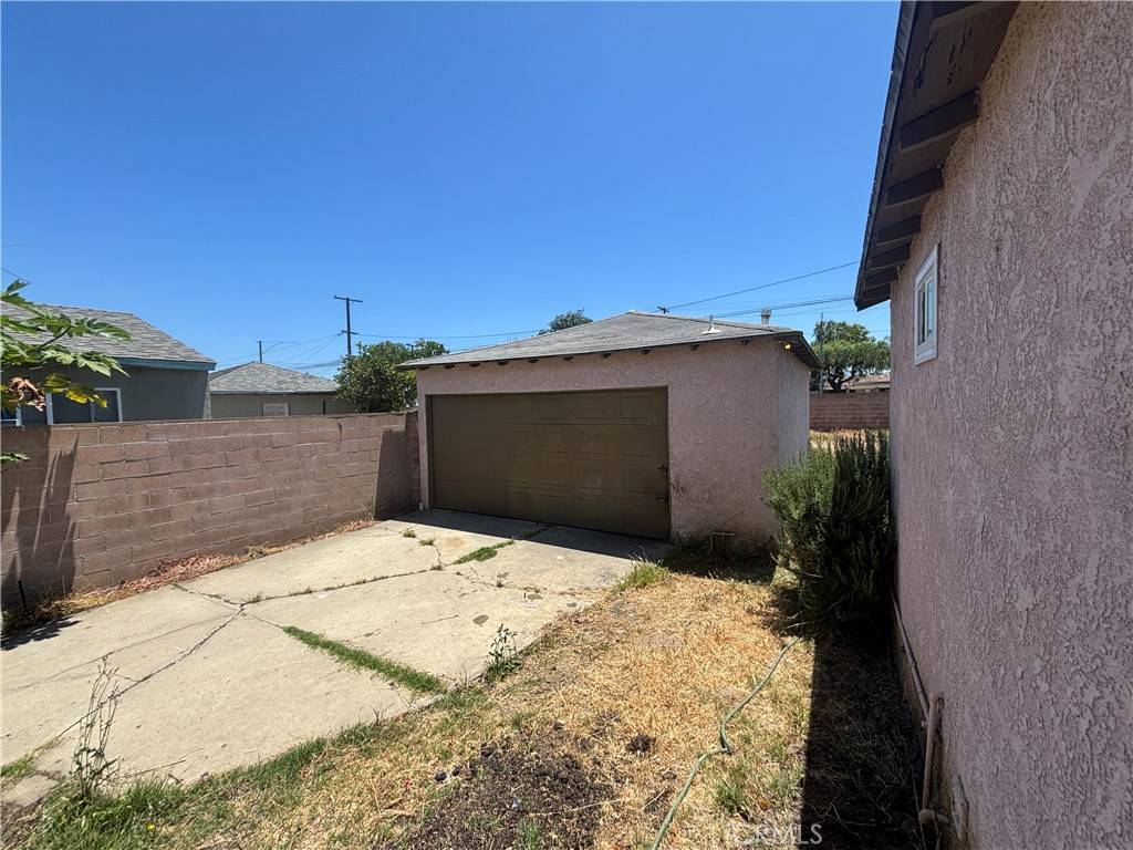 Long Beach, CA 90807,810 E Silva ST