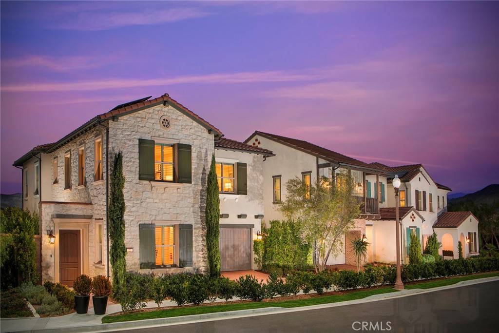 Irvine, CA 92618,111 Oakstone